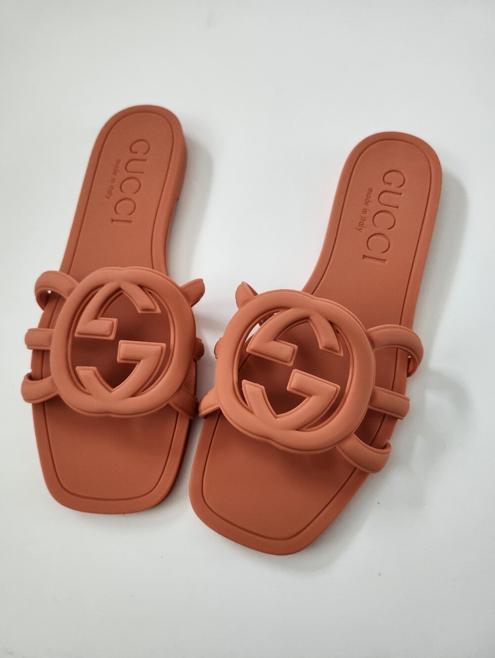 Gucci Coral-Orange Interlocking GG Rubber Slide Sandals